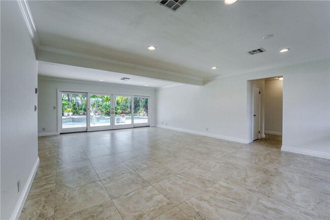 Building Photo - 2000 Admirals Way