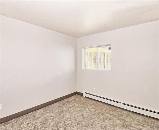 Building Photo - Stunning, Newly Remodeled Condo in Southri...