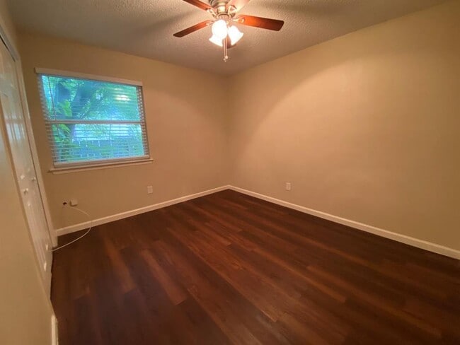 Building Photo - 4903 Merritt Dr