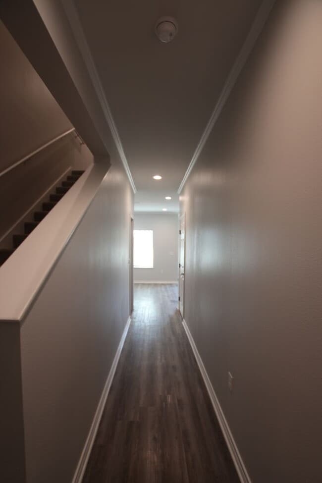 Building Photo - Coming Soon! Stunning 2 Bed 2.5 Bath 1 Car Garage Townhome in Tyler!