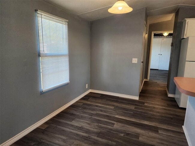 Building Photo - 17118 Choctaw Dr