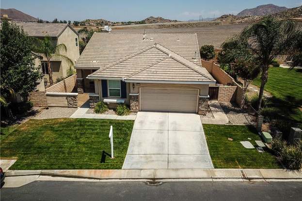 Primary Photo - 29810 Cottonwood Cove