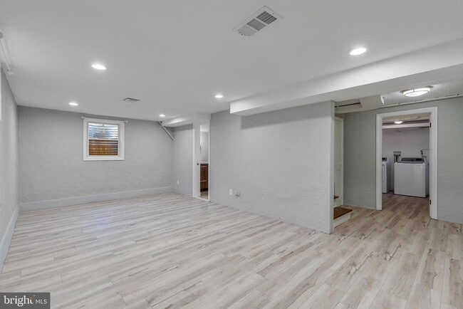Building Photo - 2400 S Arlington Ridge Rd