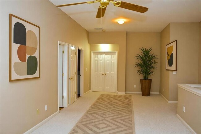 Building Photo - 2680 Hampton Park Dr
