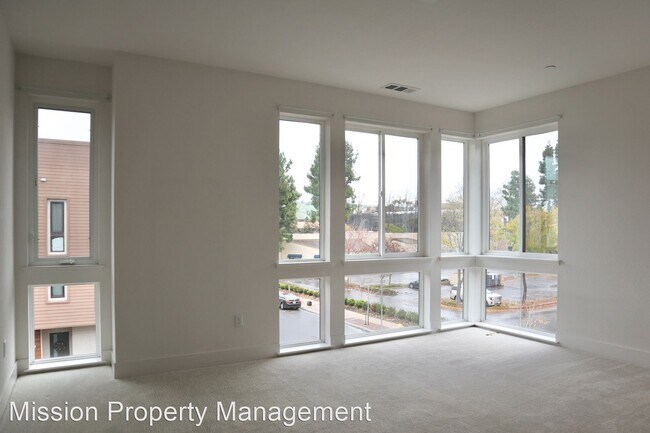 Building Photo - 4 br, 4.5 bath House - 39165 Declaration St