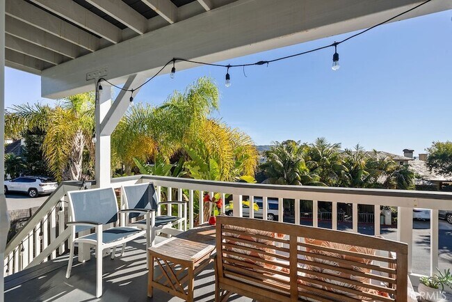 Building Photo - 128 Crescent Bay Dr