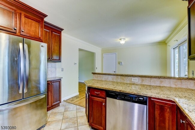 Building Photo - 109 Edgewood Dr