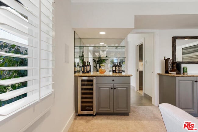 Building Photo - 1068 Casiano Rd