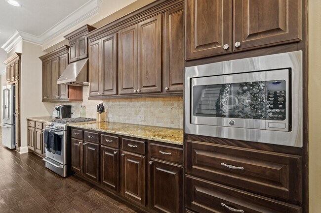 Building Photo - 534 Imperial Blvd