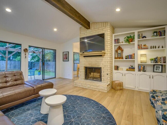 Building Photo - 4908 Dry Oak Trail