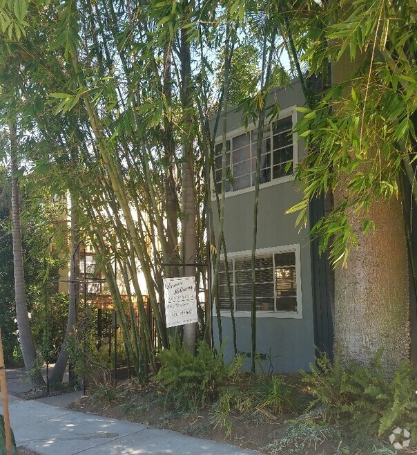 Building Photo - 8616 Holloway Dr