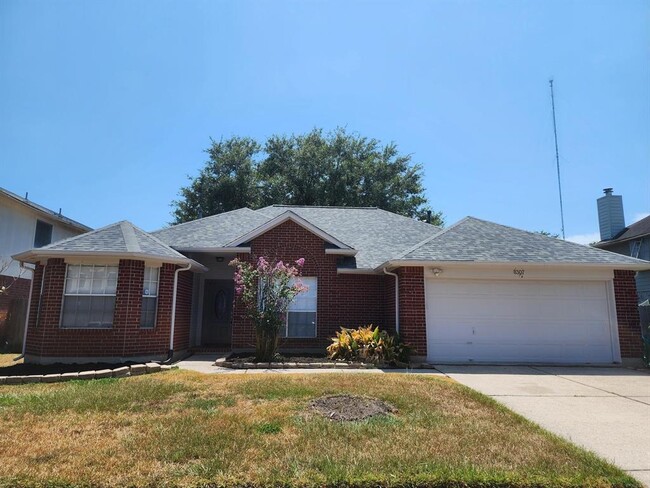Building Photo - 8307 Holmwood Dr