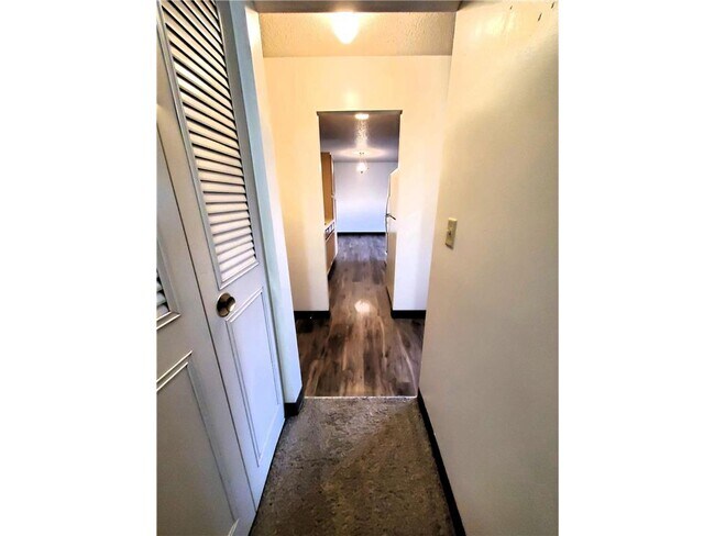 Building Photo - 122 Spring St