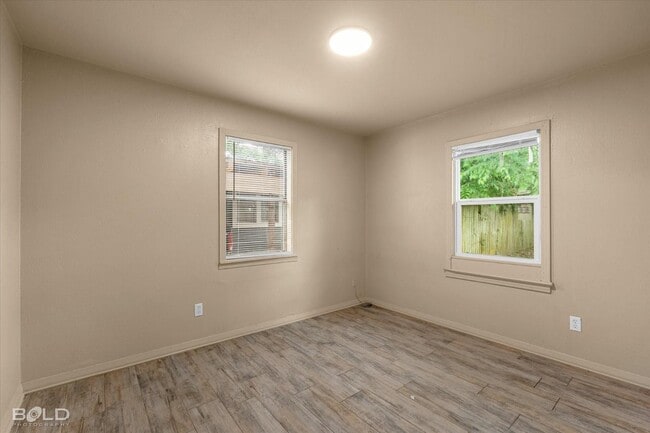 Building Photo - 629 Garden St
