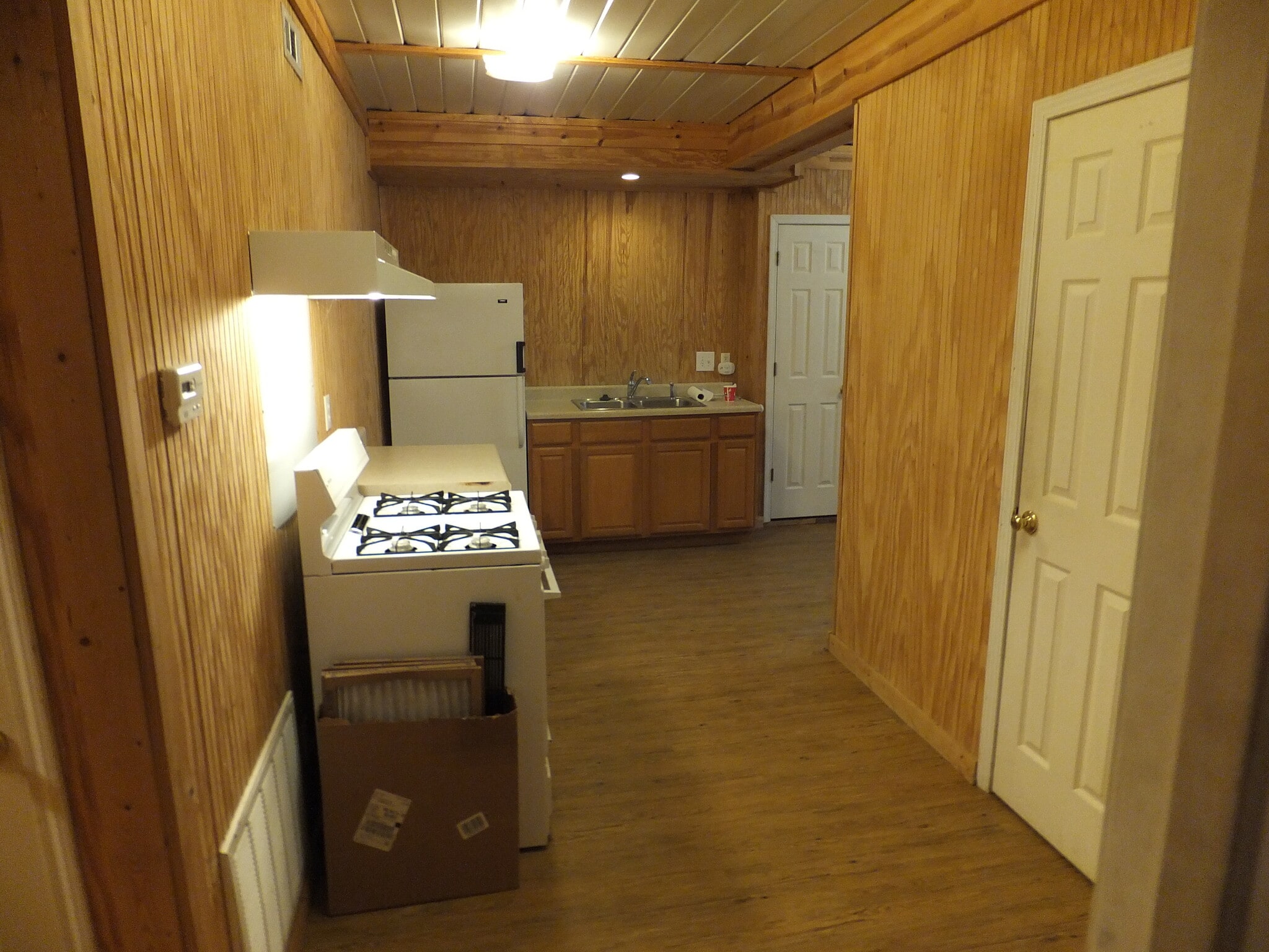 kitchen - 1401 University Ave