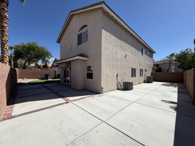 Building Photo - 2456 Sheltered Meadows Ln