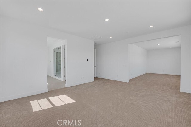 Building Photo - 27510 Elderberry Dr