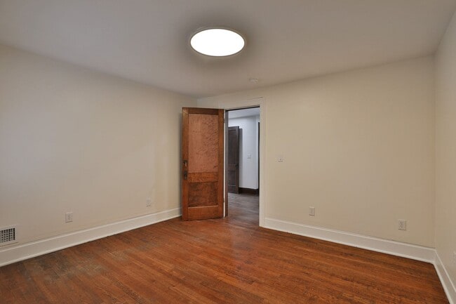 Building Photo - 2104 Iuka Ave