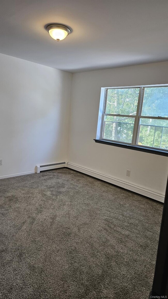 Building Photo - 81 Parkwood Dr