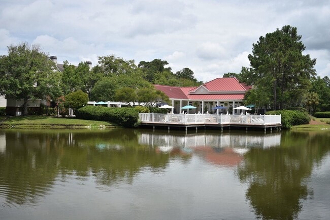 Building Photo - Private Condo in The Meridian, Mount Pleasant - Available July 1, 2026!