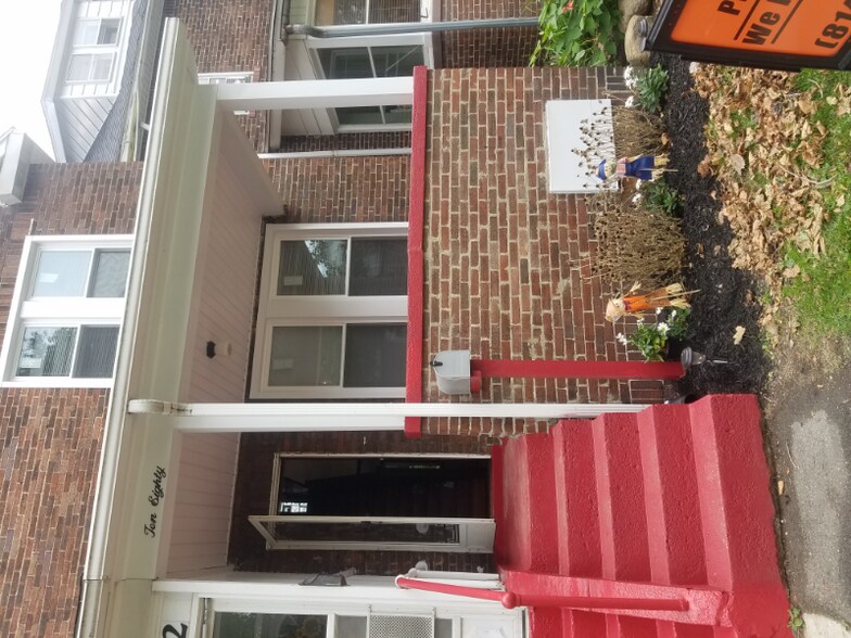 Building Photo - 1080 Priestley Ave