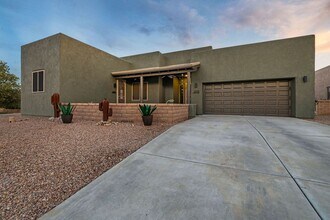 Building Photo - 3 Bedroom Home Located in Civano