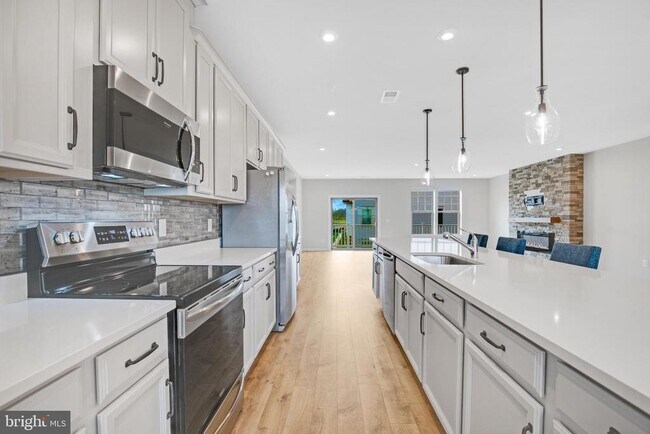 Building Photo - 222 Petite Sirah Terrace SE