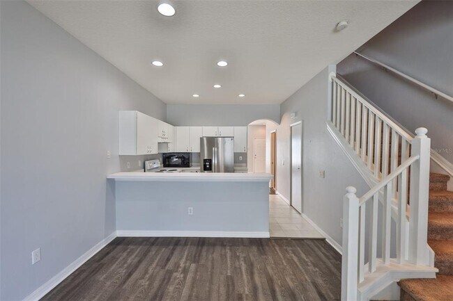 Building Photo - 12950 Kings Crossing Dr
