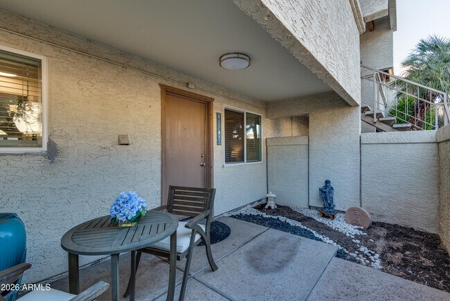 Building Photo - 4150 E Cactus Rd