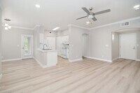 Tahoe - 2BR, 2BA 1,119SF - Lake Point