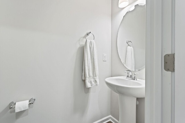 Building Photo - Modern 2023 Build | 2,200+ Sq Ft | Main-Level Primary | Loft + 2-Car Garage | Cul-De-Sac Lot