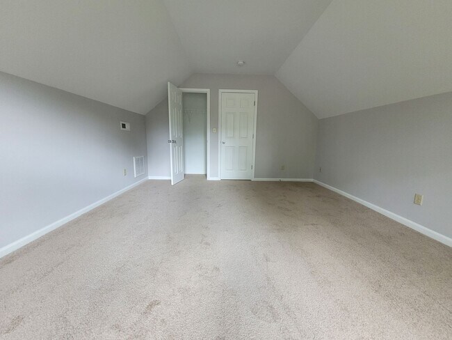 Building Photo - DUNBARTON