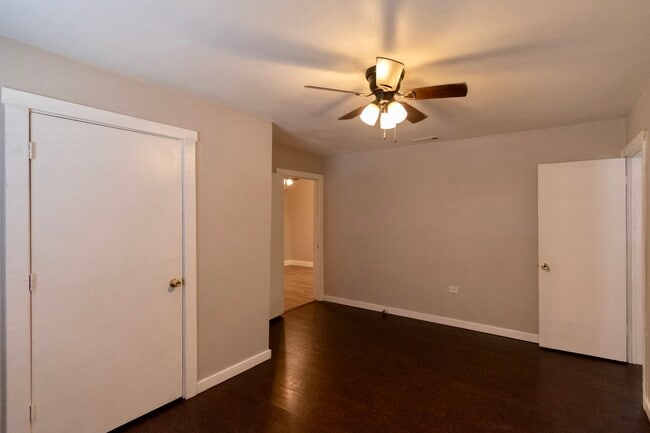 Building Photo - 3212 Wenz Ave