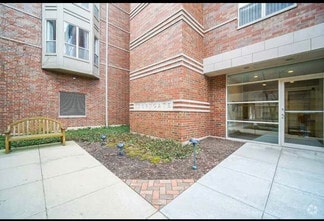 Building Photo - 57 E Hattendorf Ave