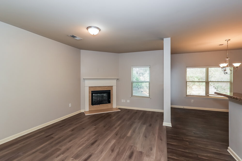 Building Photo - 260 Stillwood Dr