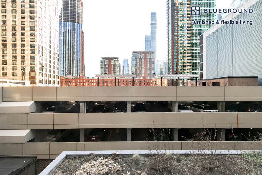 Building Photo - 423 E Ohio St