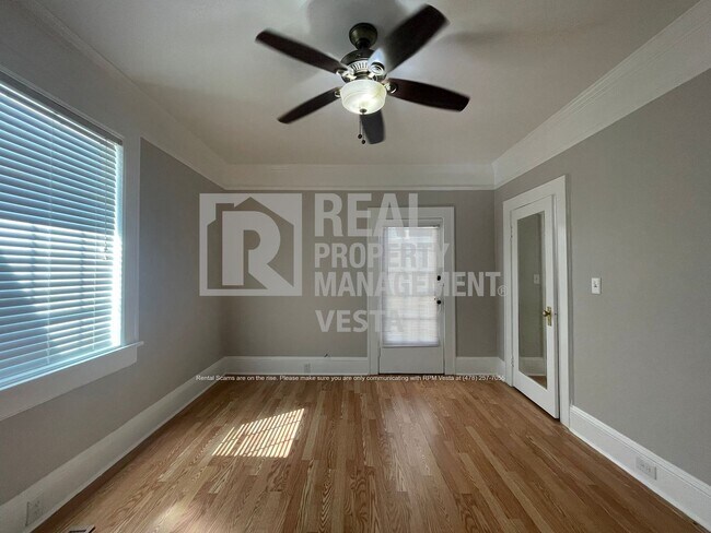 Building Photo - 3241 Ridge Ave