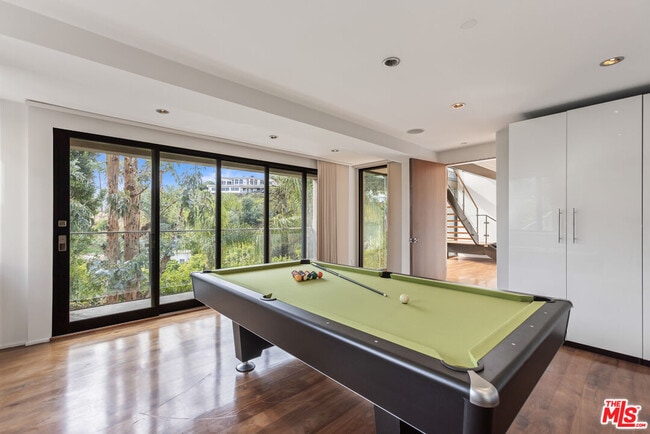 Building Photo - 8460 Harold Way