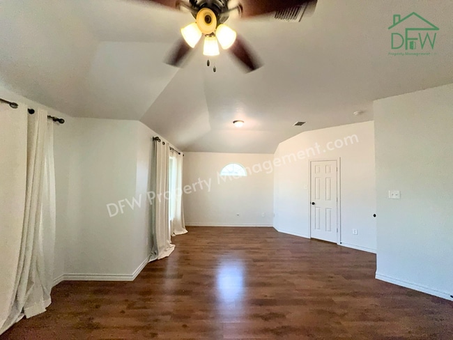 Building Photo - For Lease: Corner Townhome near DFW Airport - 3BR/2.5BA, Private Pool, Attached Garage, W/D Included