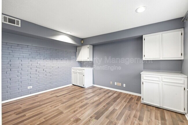 Building Photo - 6009 Leafwood Cir