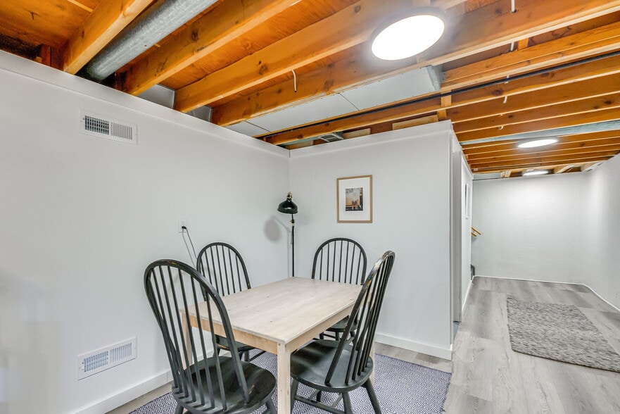 Building Photo - 2954 Verle Ave
