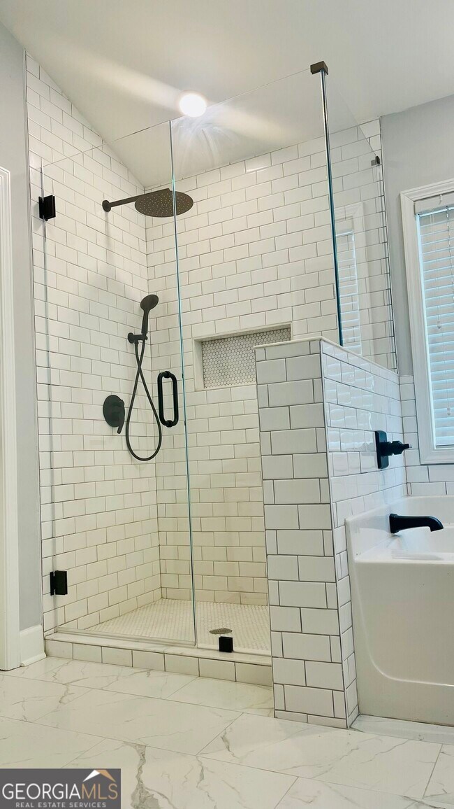 Building Photo - 4644 Creekside Cove