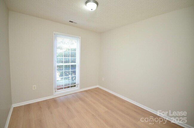 Building Photo - 3710 Burntwood Ct