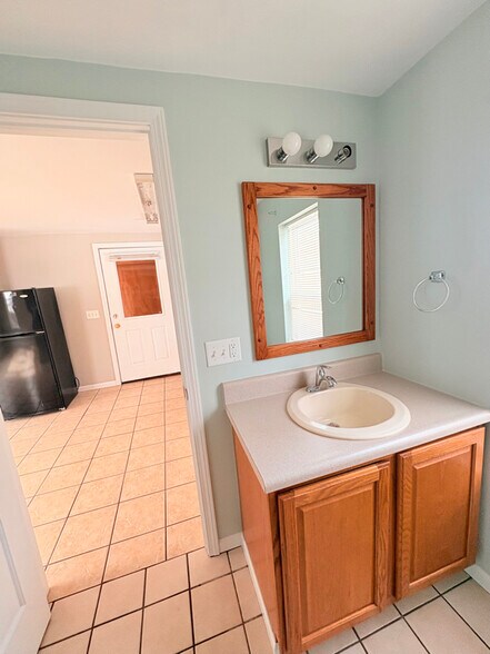 Building Photo - 530 High St