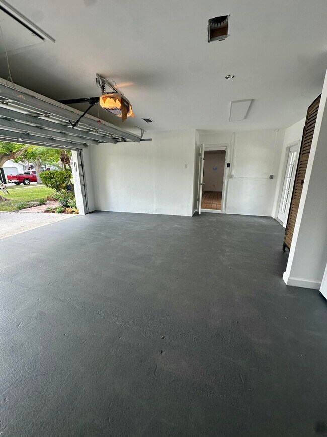 Building Photo - 3069 NW 27th Terrace