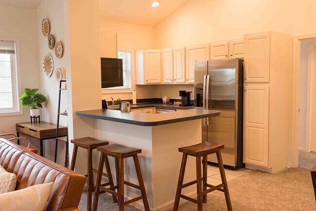 Building Photo - 34677 Villa Cir