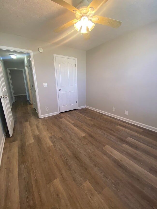 Building Photo - Charming 3 Bed 2 Bath Home In Murfreesboro