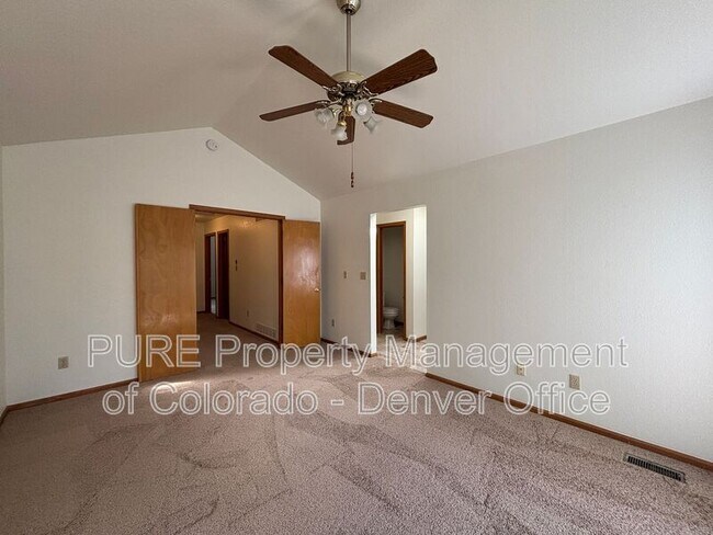 Building Photo - 9996 Spring Hill Ln