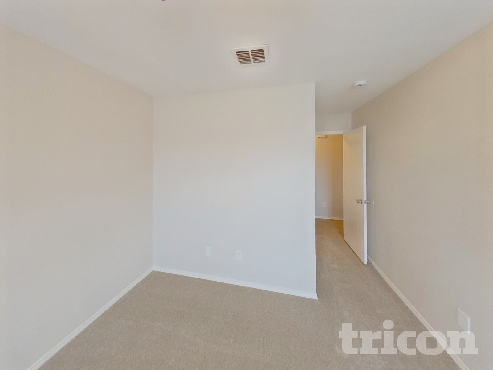 Building Photo - 1300 Pine Ln