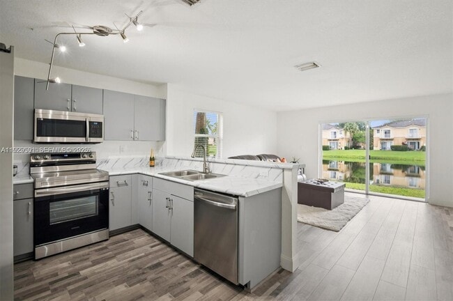 Building Photo - 12847 SW 31st Ct